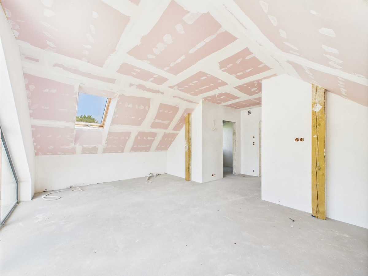 Egri lakásfelújítás – gipszkartonozott mennyezet glettelés előtt