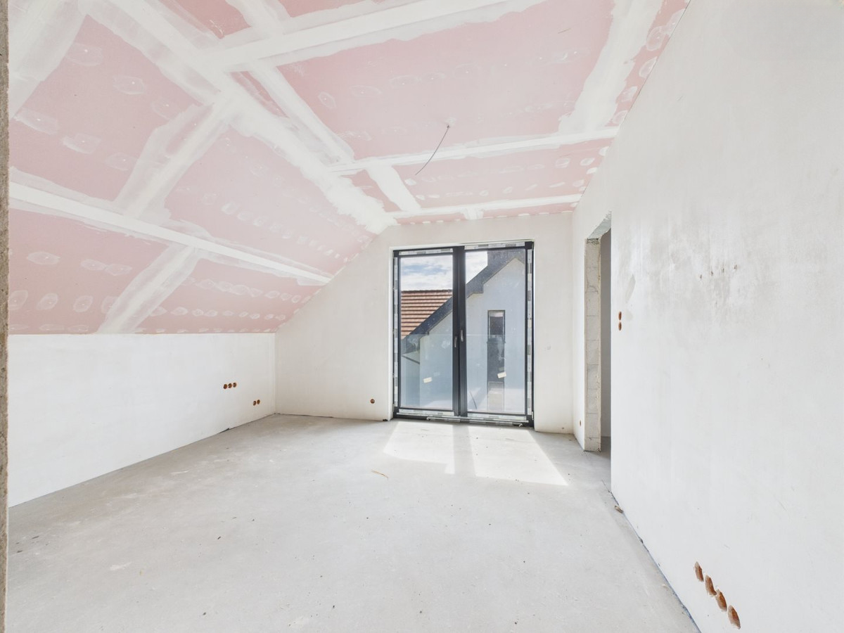 Álmennyezet végső állapota lakásfelújítás után Egerben – modern megoldás