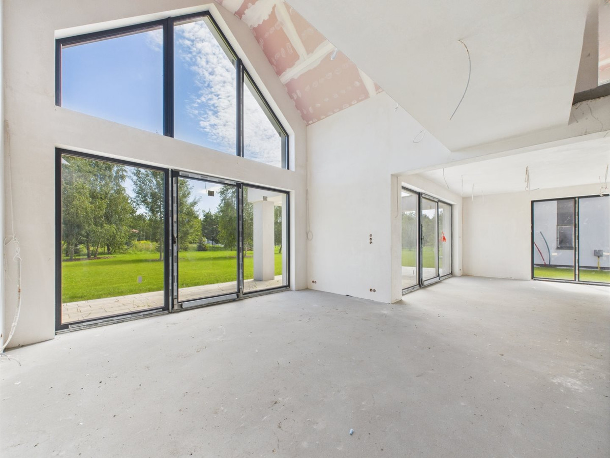 Gipszkarton vázszerkezet kiépítése Eger egyik újépítésű lakásában